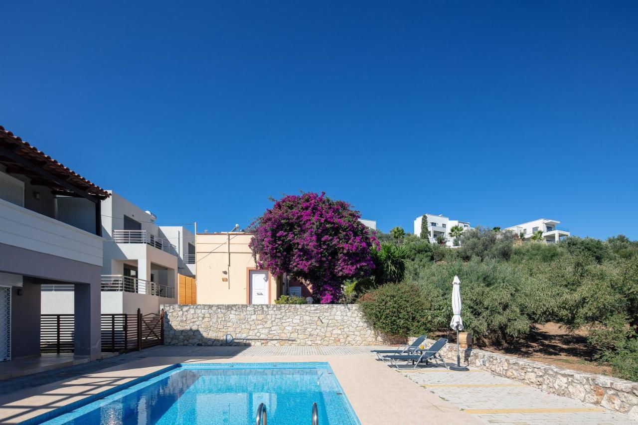 Greek Sky - New Modern Apartment With Shared Pool Ταυρωνίτης Εξωτερικό φωτογραφία