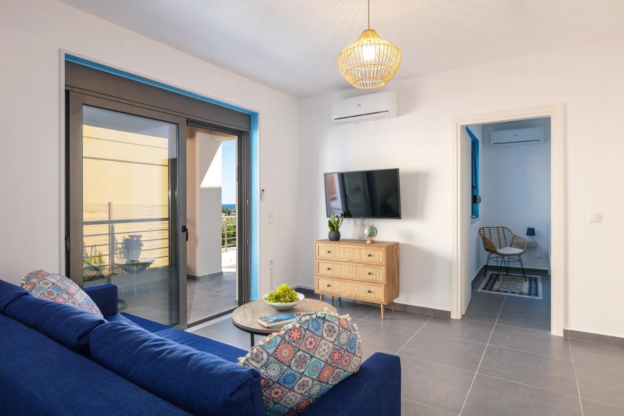 Greek Sky - New Modern Apartment With Shared Pool Ταυρωνίτης Εξωτερικό φωτογραφία