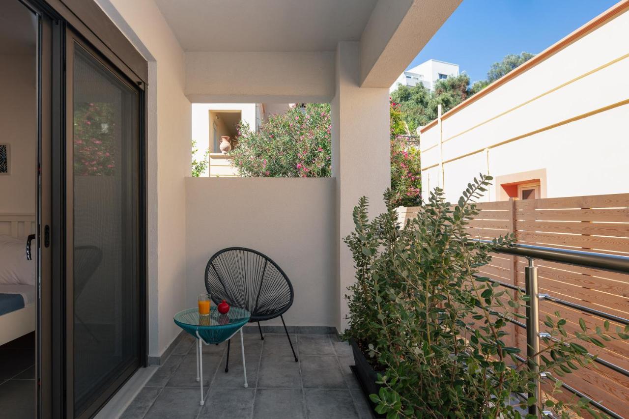 Greek Sky - New Modern Apartment With Shared Pool Ταυρωνίτης Εξωτερικό φωτογραφία